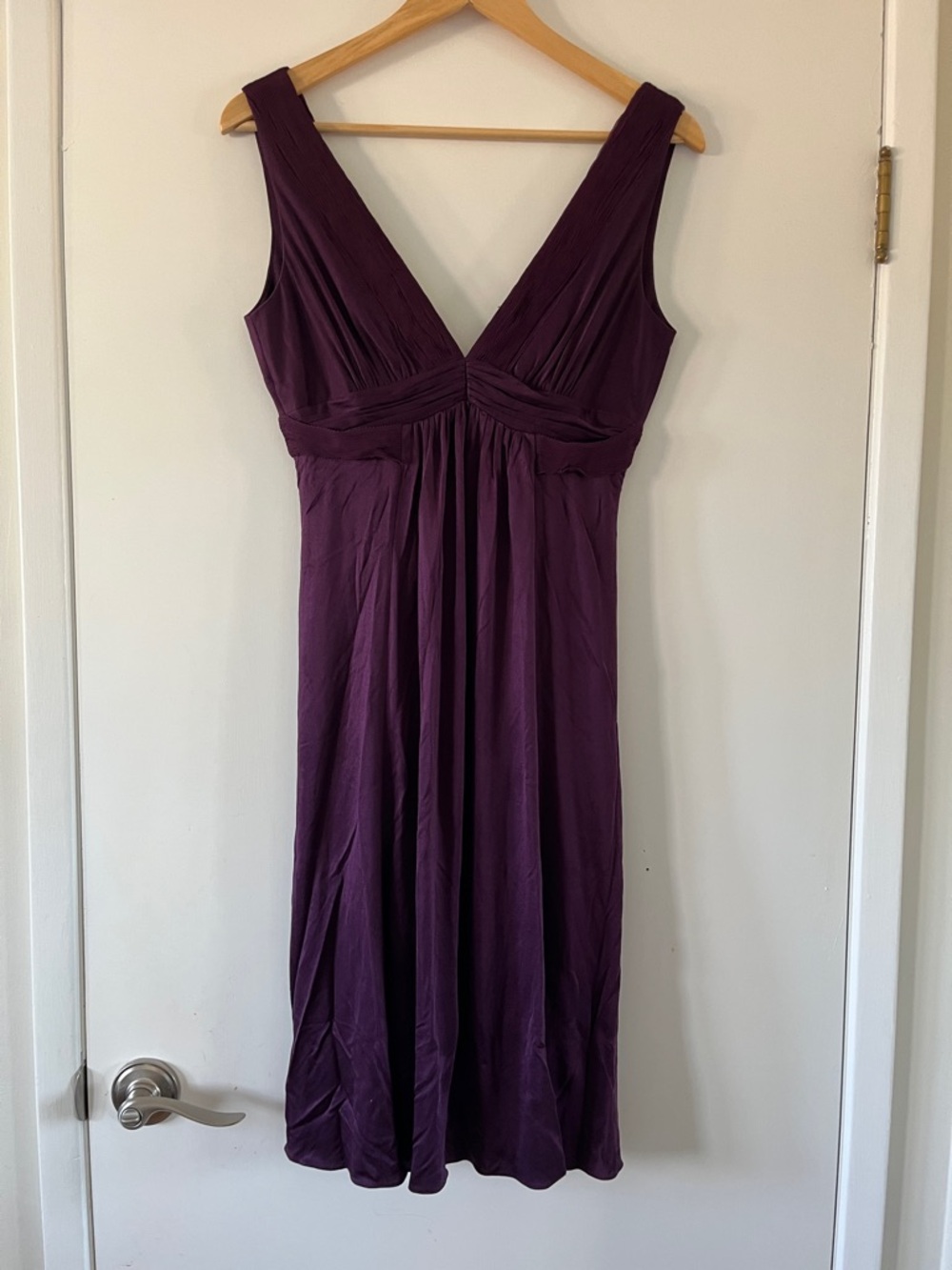 Elie Tahari Plum V-Neck Sleeveless Midi Silk Dress, Small